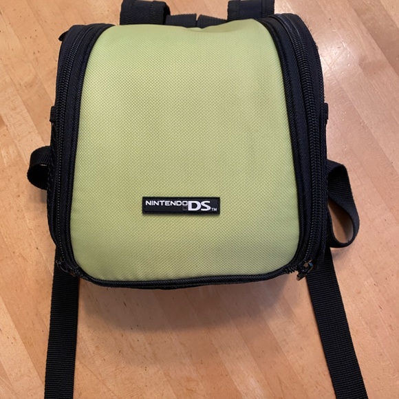 Nintendo DS Mini Backpack Case - Picture 3 of 7